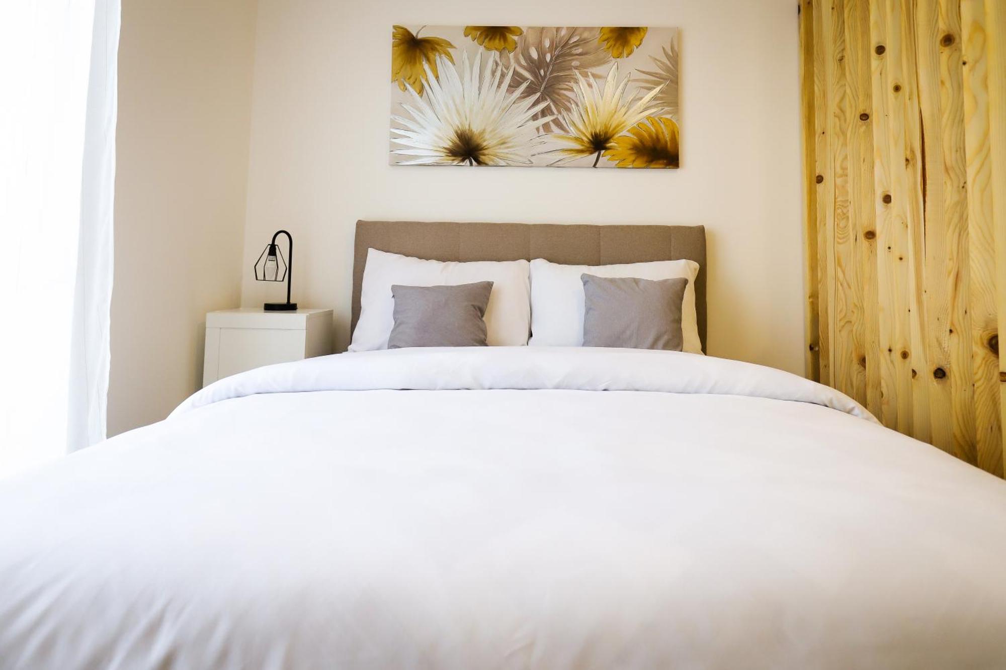 Iris Apartment